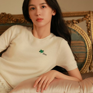 Dior 화이트 니트 티셔츠